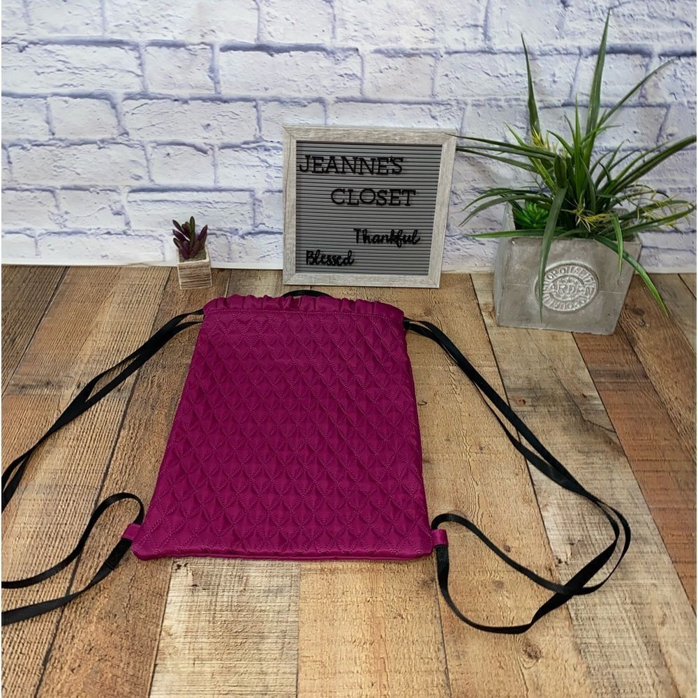 Fabletics raspberry GWP drawstring cinch backpack - Picture 9 of 12